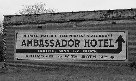 Ambassador Hotel, photo (cc) https://www.flickr.com/photos/scmikeburton/