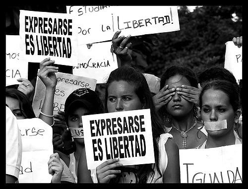 Expresarse es libertad - Expression is freedom - (cc) Flickr user https://www.flickr.com/photos/ervega/
