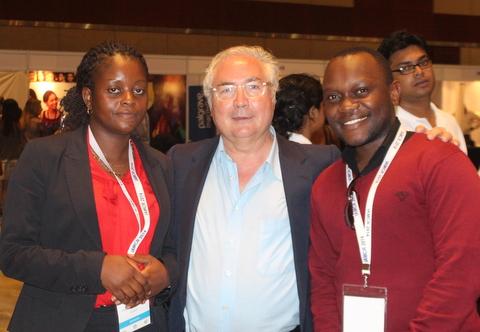 From left to right: Carole Chibbonta, Manuel Castells and Elastus Mambwe